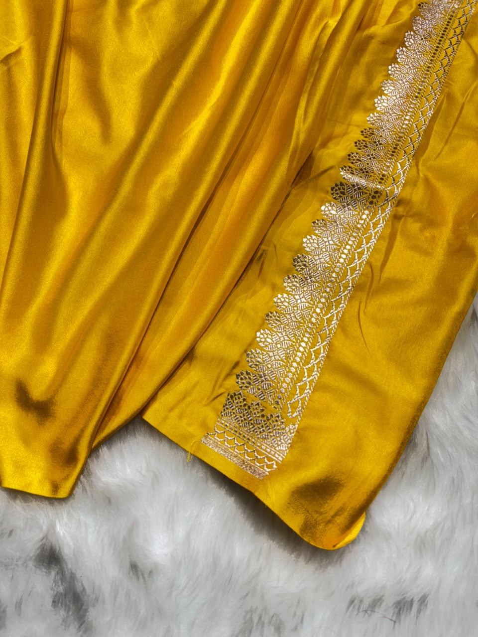 Mustard Yellow Shades Banarasi Floral Boota Pattern Mashru Silk Saree