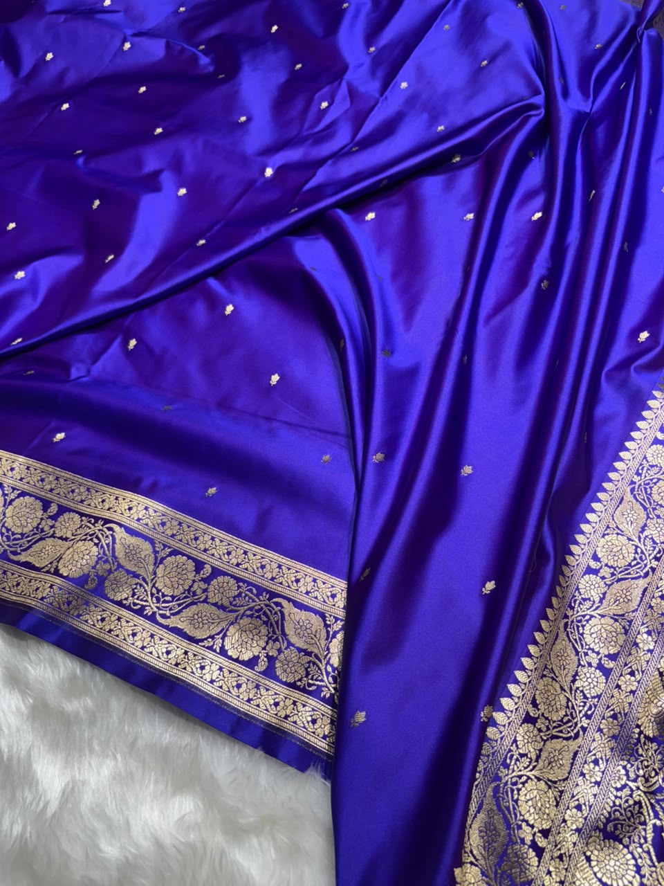 Royal Purple Shades Booti Pattern Mashru Silk Saree