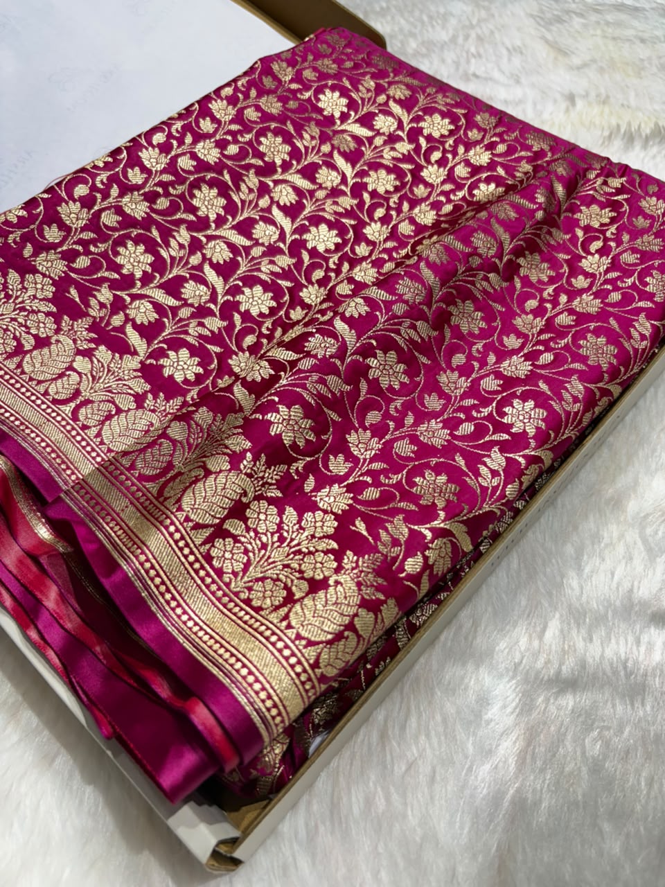 Rani Shades Floral Jaal Brocade Mashru Silk Saree Banarasi Saree Shades