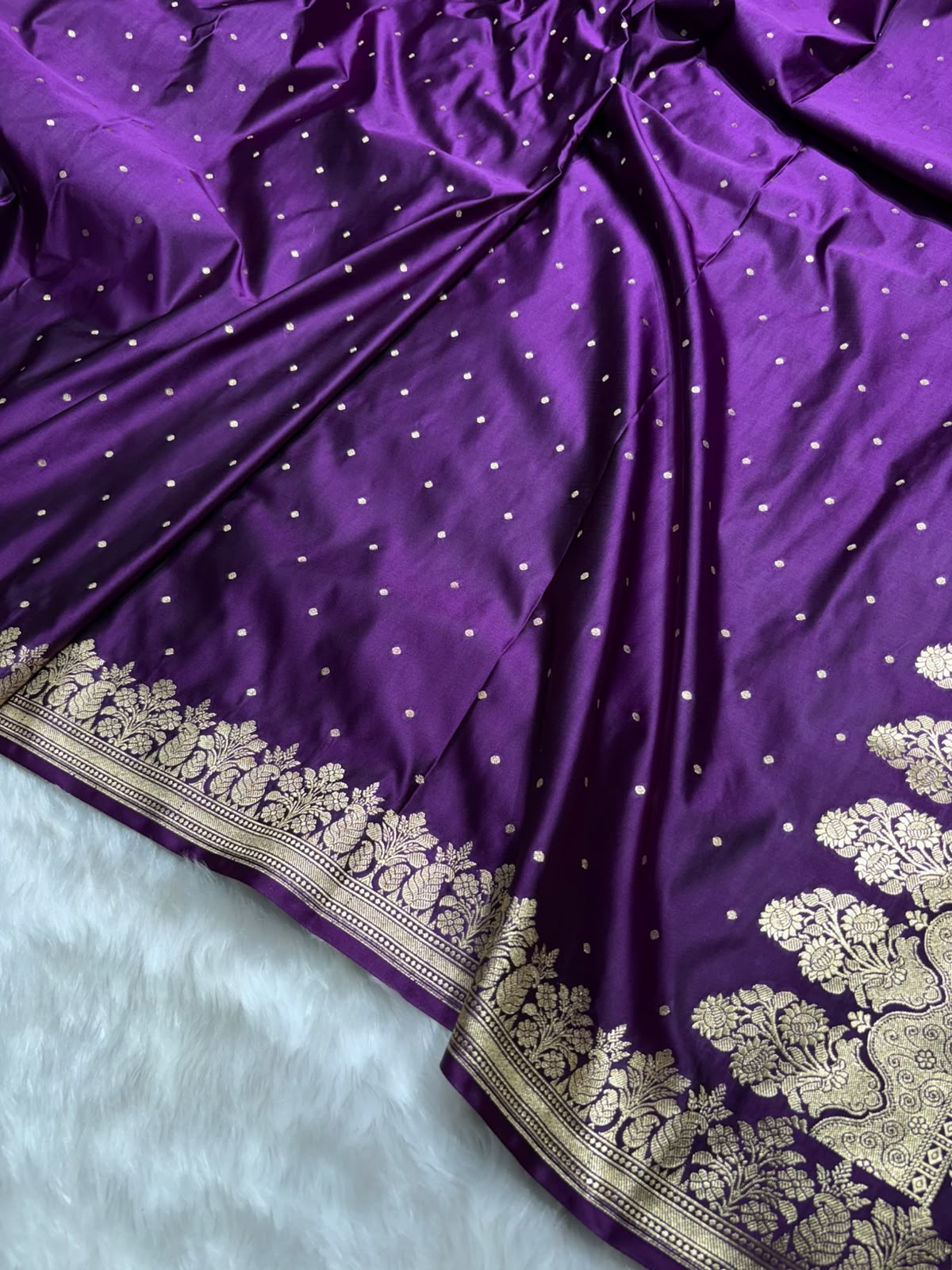 Wine Purple Shades Banarasi Booti with Floral Border Mashru Silk Saree