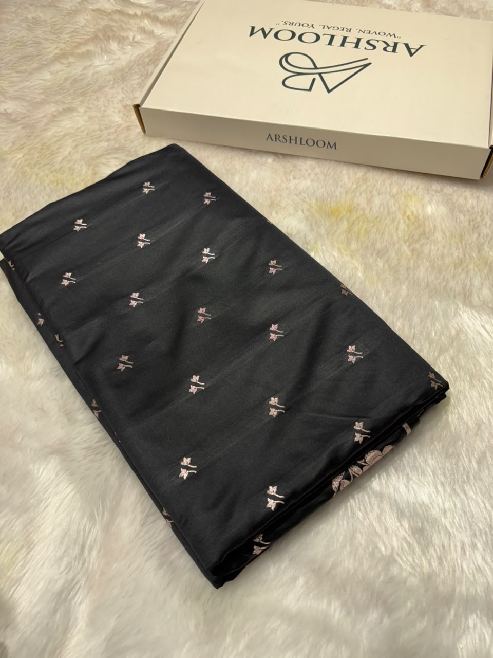 Black Shades Banarasi Floral Booti With Floral Border Mashru Silk Saree
