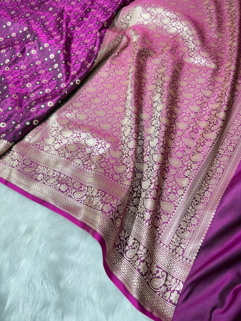 Magenta Shades Jaal Minakari Floral Pattern Mashru Silk Saree