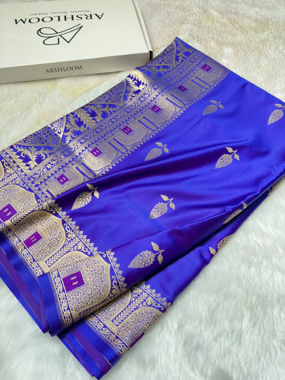 Banarasi Royal Purple Shades Booti with Unique Border and Pallu Mashru Silk Saree