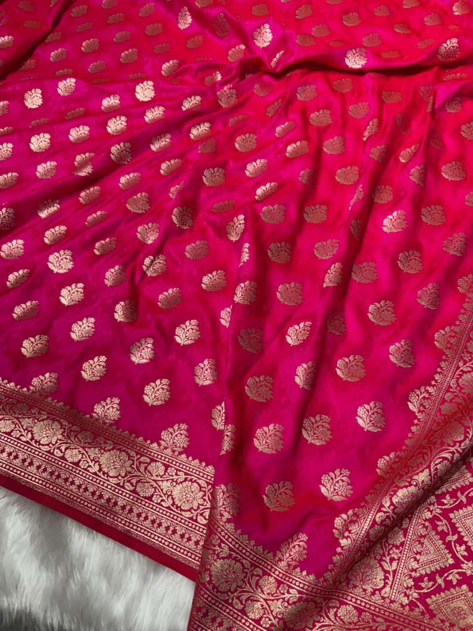 Rani Pink Shades Floral Booti with Tanchoi Pattern Mashru Silk Saree