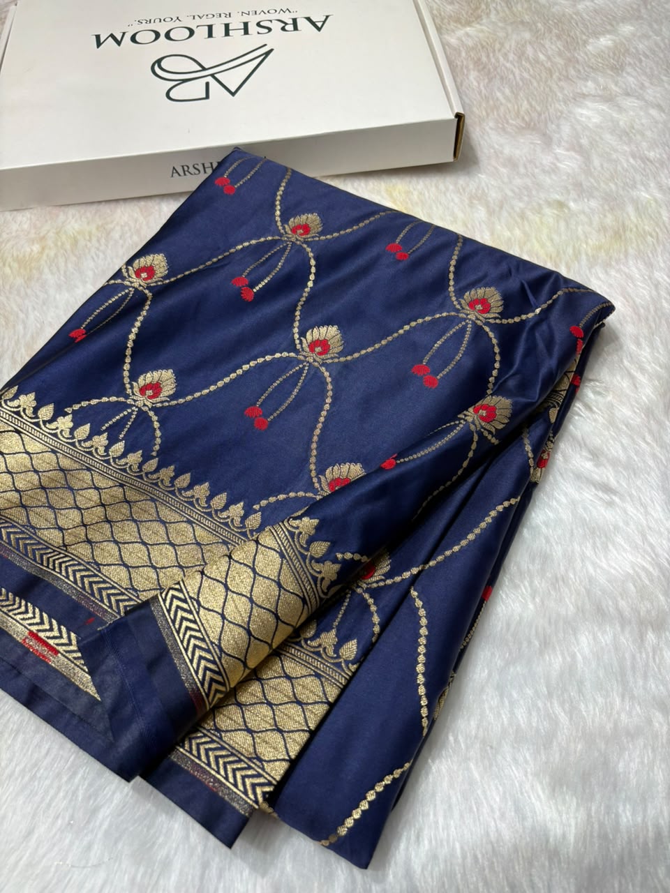 Navy Blue Shades Minakari Jaal Pattern Mashru Silk Saree